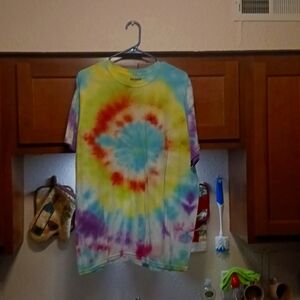 2XL tie dye t-shirt